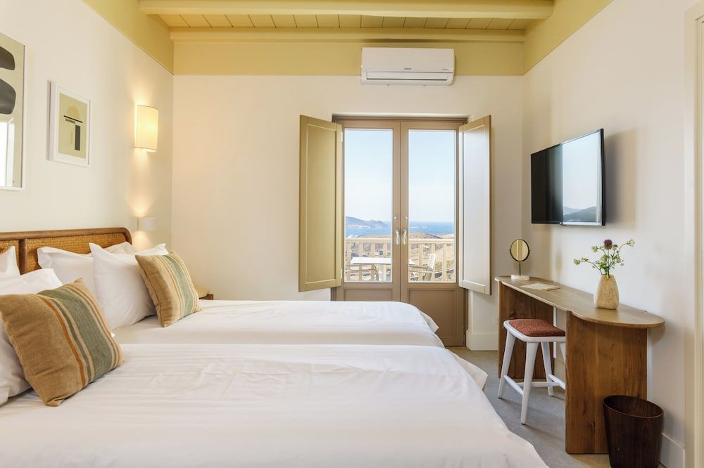 undefined Camarades Mykonos 4