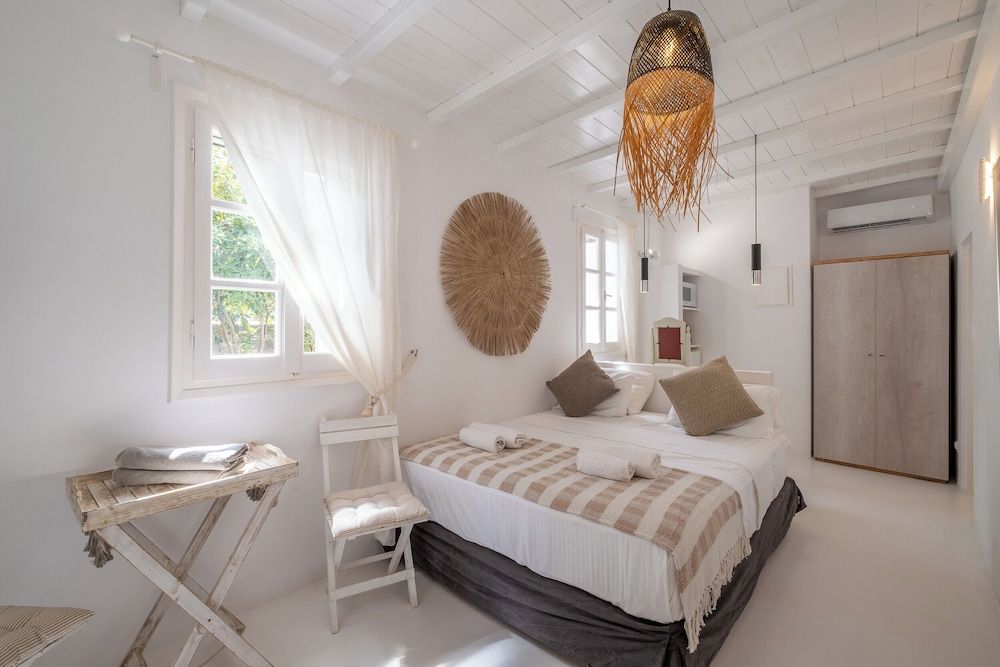 undefined Manu Mykonos Beach Villas & Bungalows 7