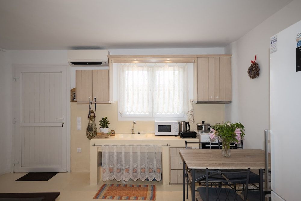 Spilia Apartments & Suites Mykonos Junior Apartment 10