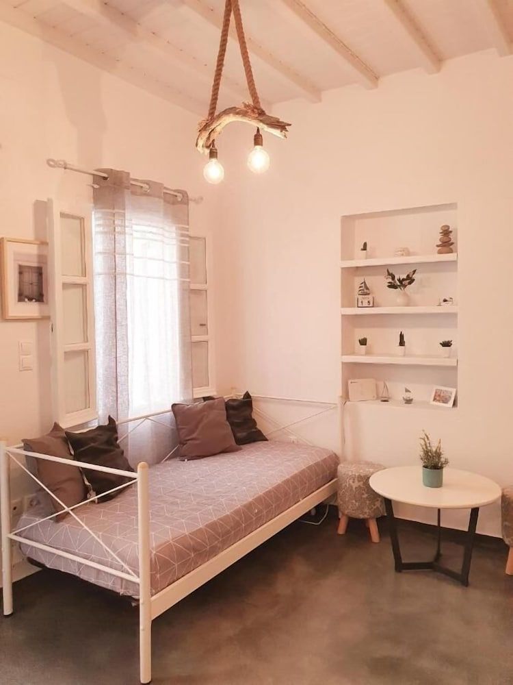 undefined Cute studio in downtown Mykonos 7