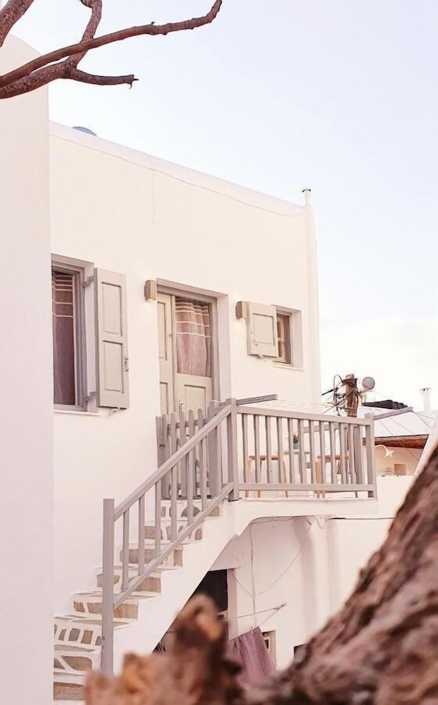 undefined Cute studio in downtown Mykonos 3