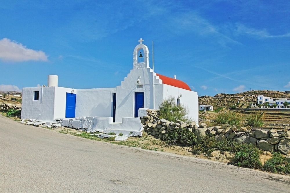 undefined Maganos Dekaocto in Thira