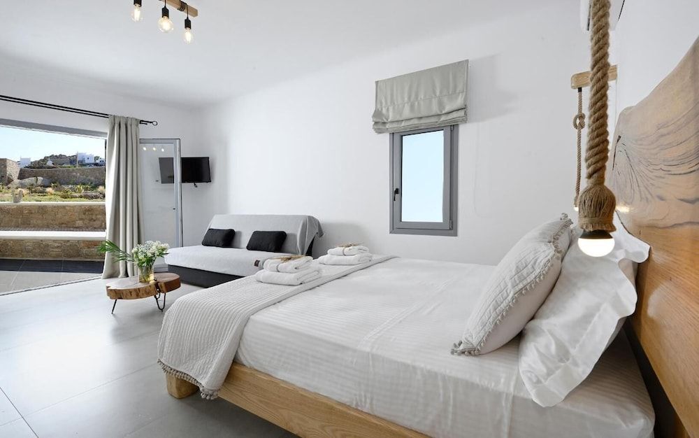 Granite Village Superior Quadruple Room 7