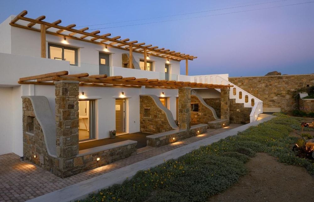 undefined Granite Village 7