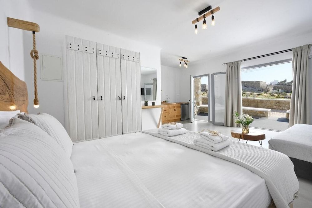 Granite Village Superior Quadruple Room 6