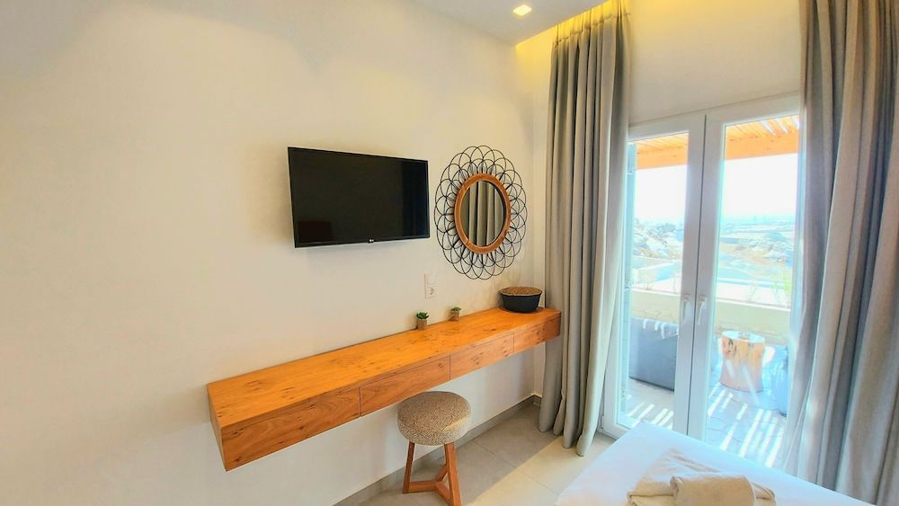 undefined PRIVILEGE HOUSES 8