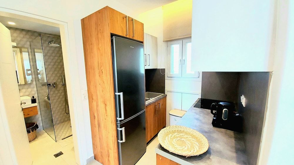 undefined PRIVILEGE HOUSES 9