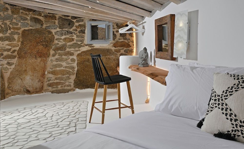 Paraga Scorpios Villa1 hot tub 7 Mins Walk to Beach by Calypso Sunset Villas Villa, 6 Bedrooms, Smoking, Balcony 5