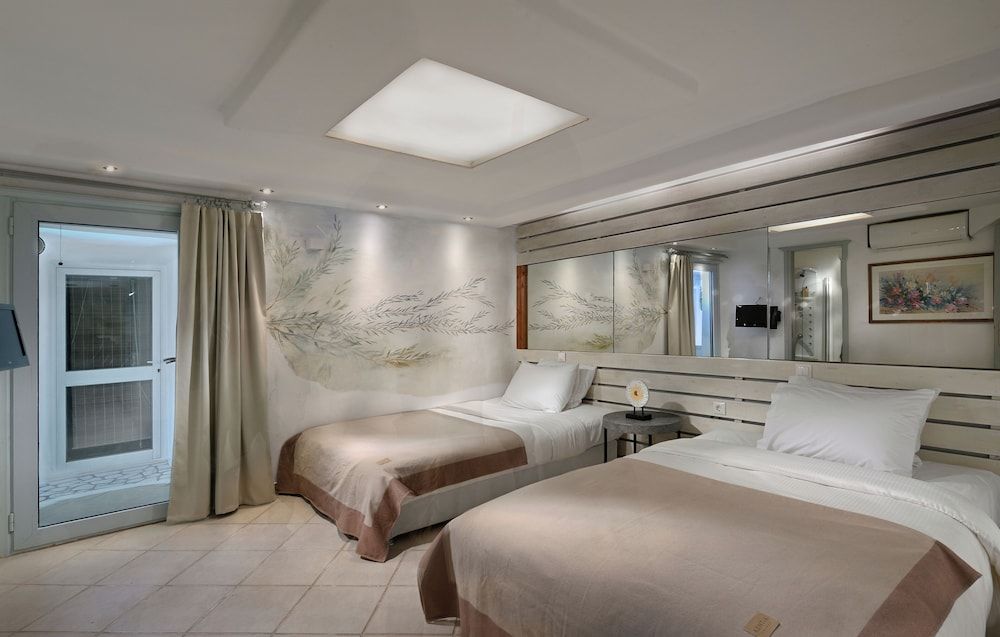 Paraga Scorpios Villa1 hot tub 7 Mins Walk to Beach by Calypso Sunset Villas Villa, 6 Bedrooms, Smoking, Balcony 7