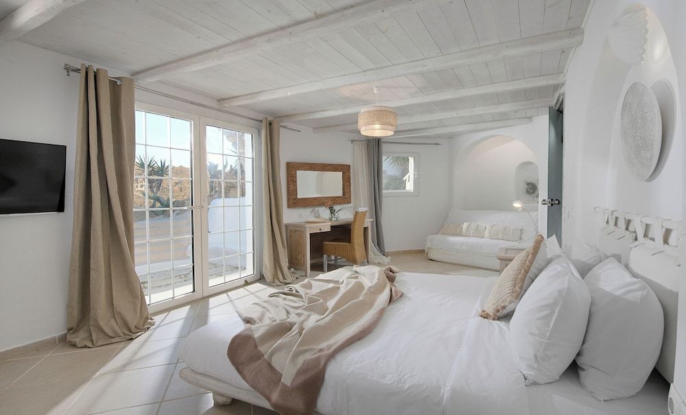 Paraga Scorpios Villa1 hot tub 7 Mins Walk to Beach by Calypso Sunset Villas Villa, 6 Bedrooms, Smoking, Balcony 6