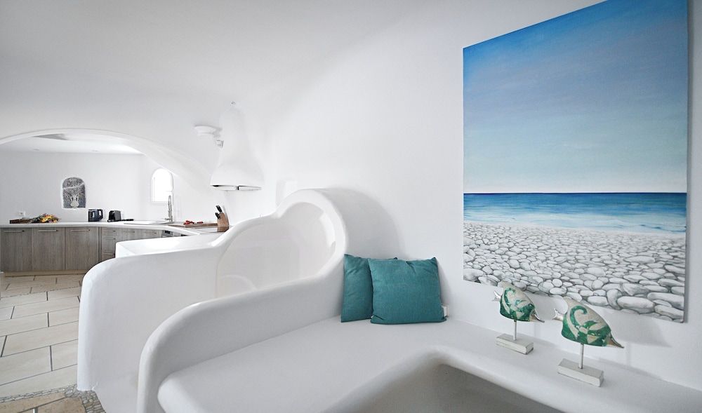 Paraga Scorpios Villa1 hot tub 7 Mins Walk to Beach by Calypso Sunset Villas Villa, 6 Bedrooms, Smoking, Balcony 22