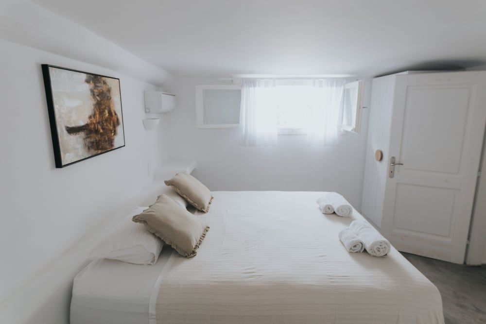 MyMykonos Villa II Beach Front Deluxe Beach Front Villa, With Pool 4