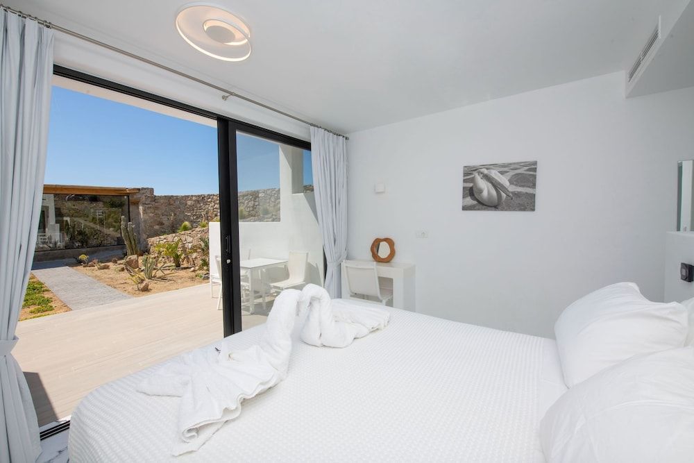 Bianco a Nero Mykonos Economy Room 5