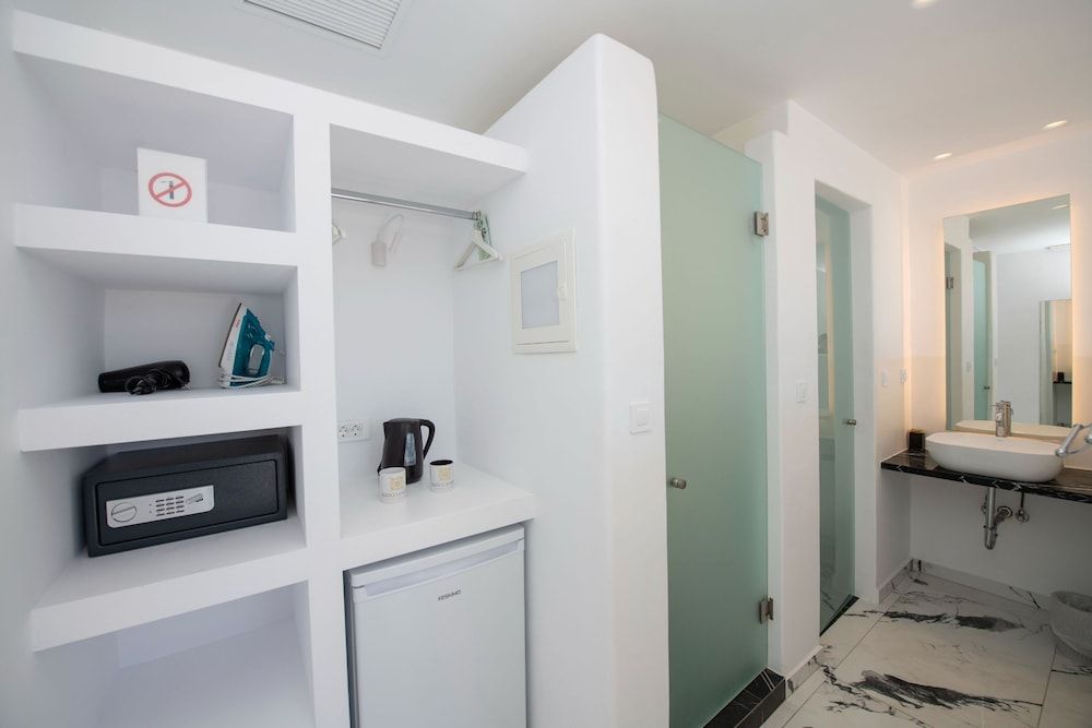 Bianco a Nero Mykonos Economy Room 14