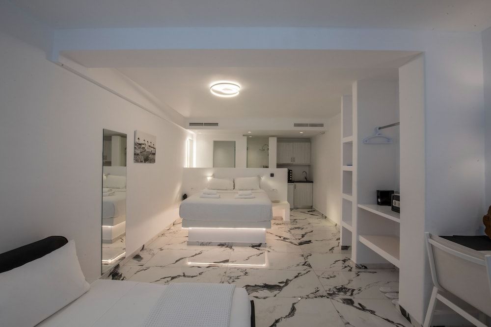 undefined Bianco a Nero Mykonos 2