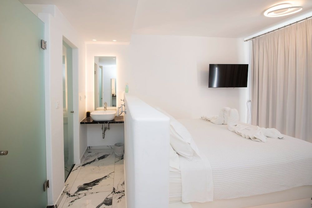 Bianco a Nero Mykonos Economy Room 9