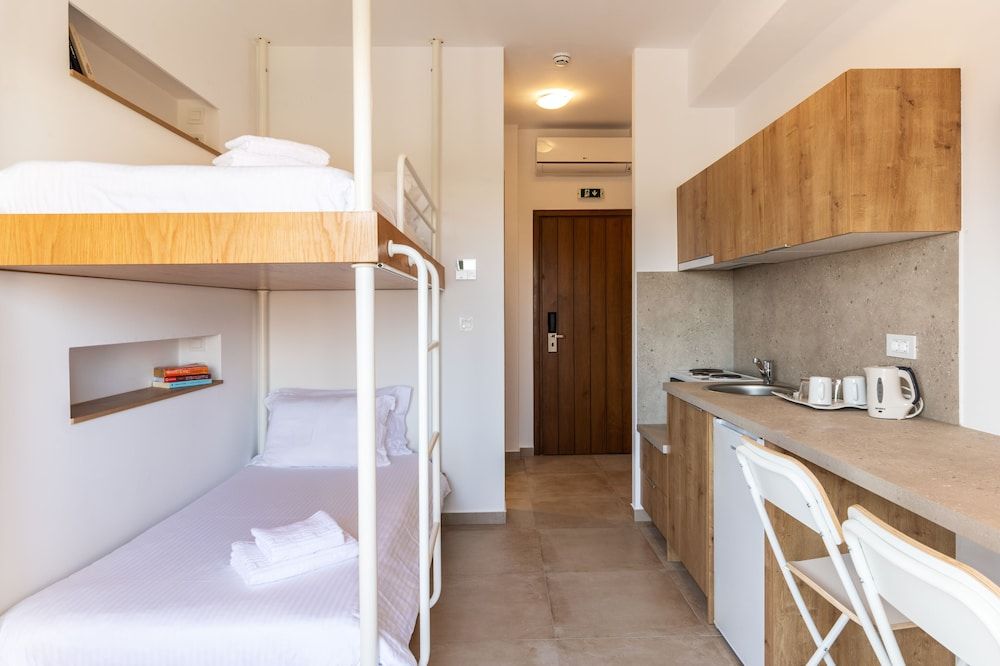 undefined Mykonaki Hotel 10