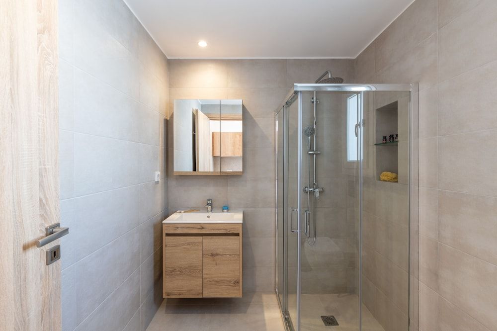 Mykonaki Hotel Room (Just the 2 of Us Room) 6