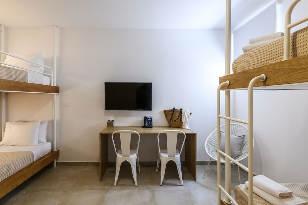 undefined Mykonaki Hotel 5