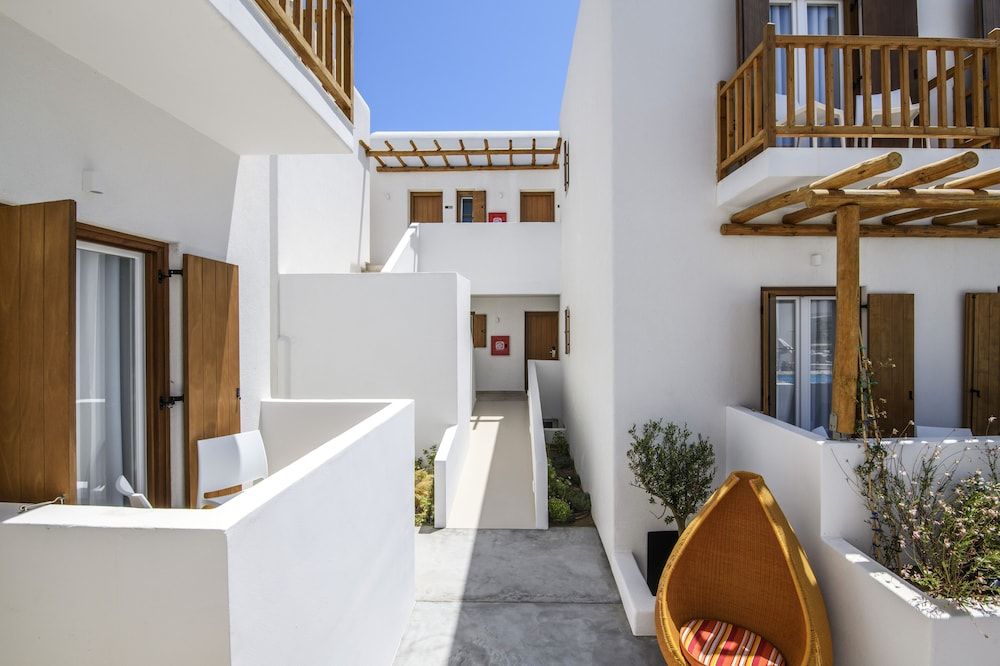 undefined Mykonaki Hotel 7