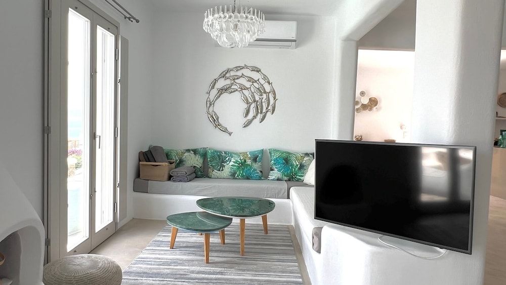 undefined Psarou Summer Villa Mykonos 4