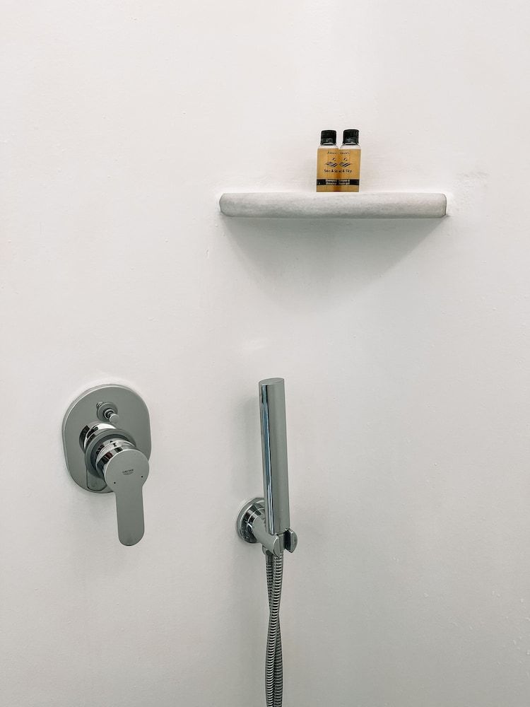 Eleanna's Mykonos Deluxe Room 8