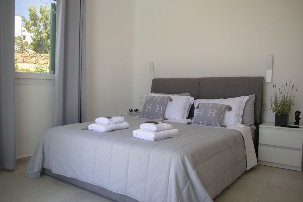 Dioni Villa Mykonos Two Bedroom Villa with Private Pool and Hot Tub Jacuzzi