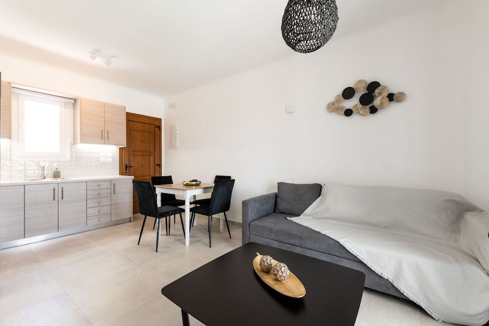 Dioni Villa Mykonos Two Bedroom Villa with Private Pool and Hot Tub Jacuzzi 3