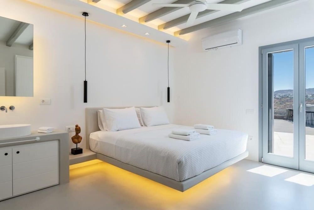 Myko Villa Private Heated Pool on Beach Villa, Smoking 5