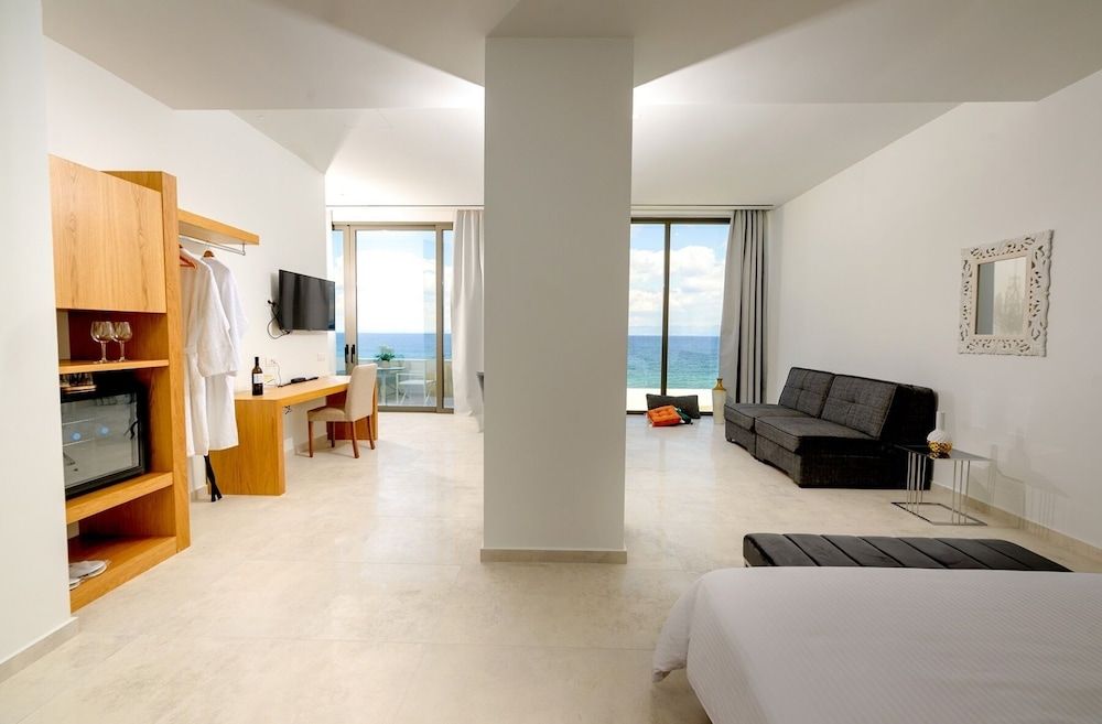 Mythical Coast Wellness Retreat Grand Suite 3