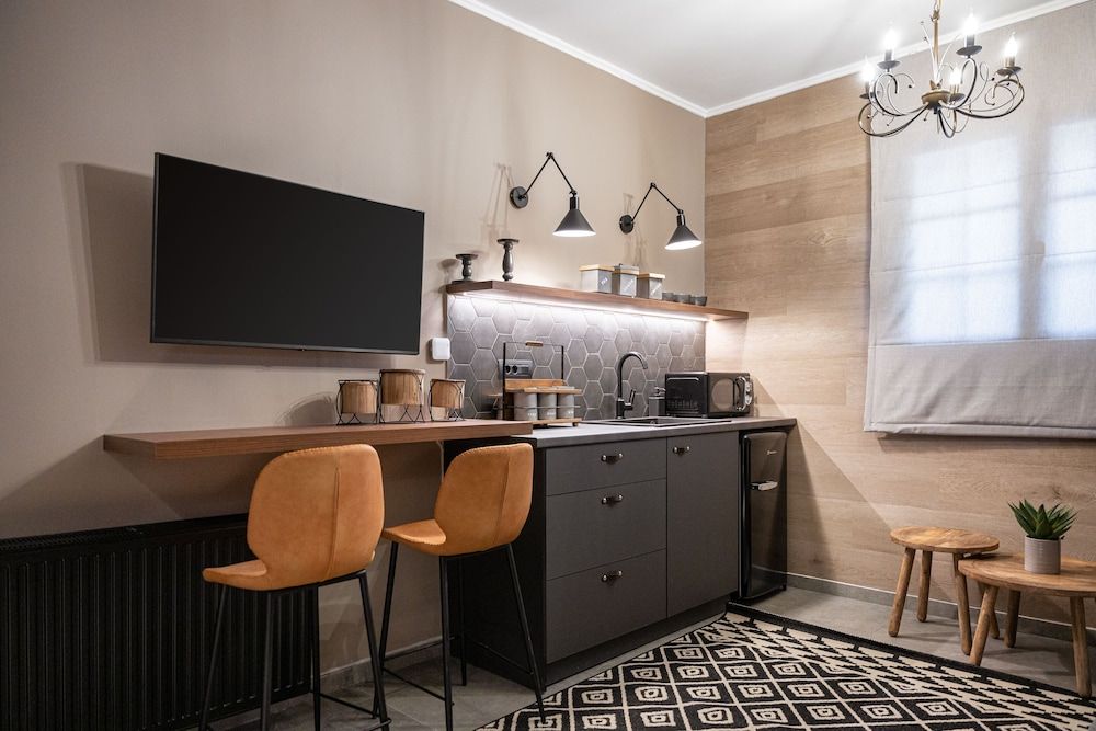 GM Luxury Suites Kalavryta Standard Room 6