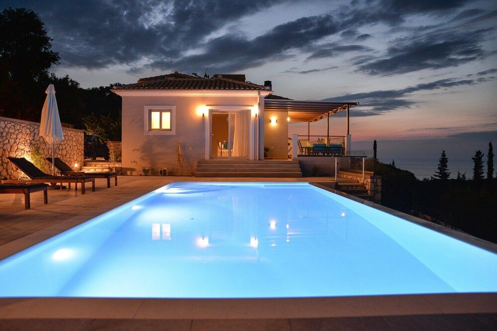 Luxury Villa (Alina)
