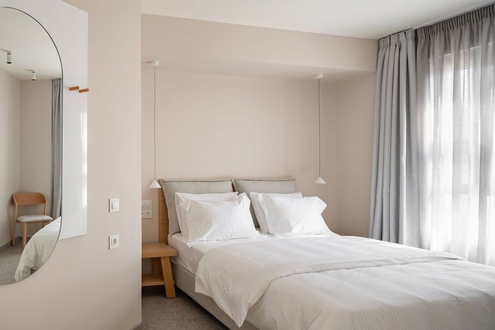 One Bedroom Apartment U