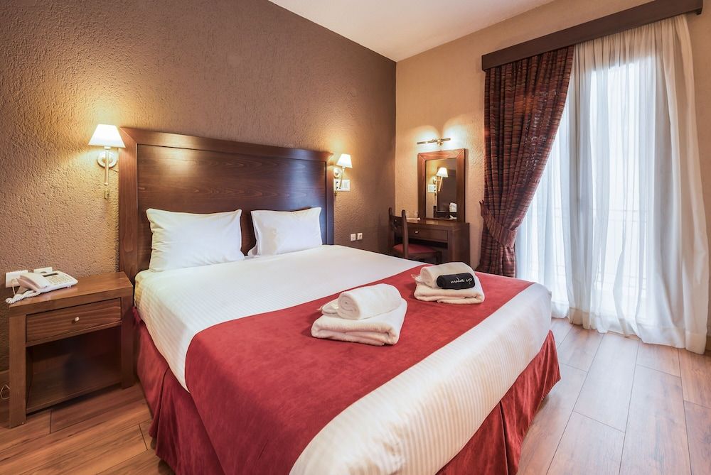 Arahova Inn Hotel Double or Twin Room, Balcony 2