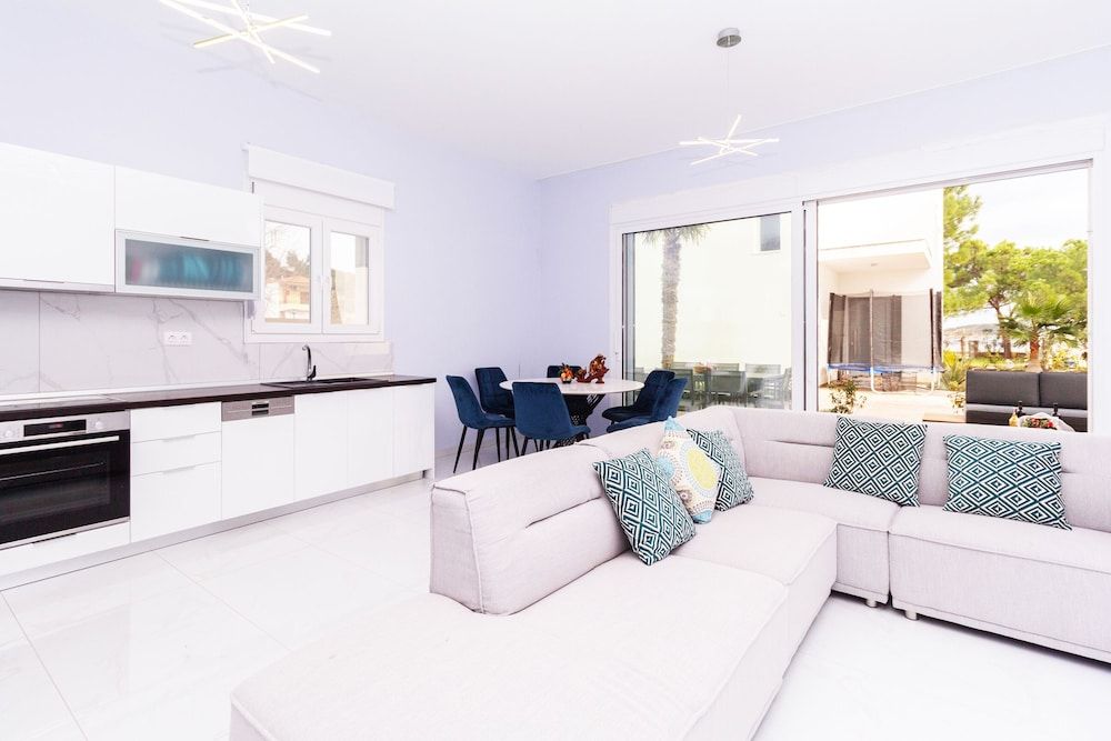 Classic Villa, 4 Bedrooms
