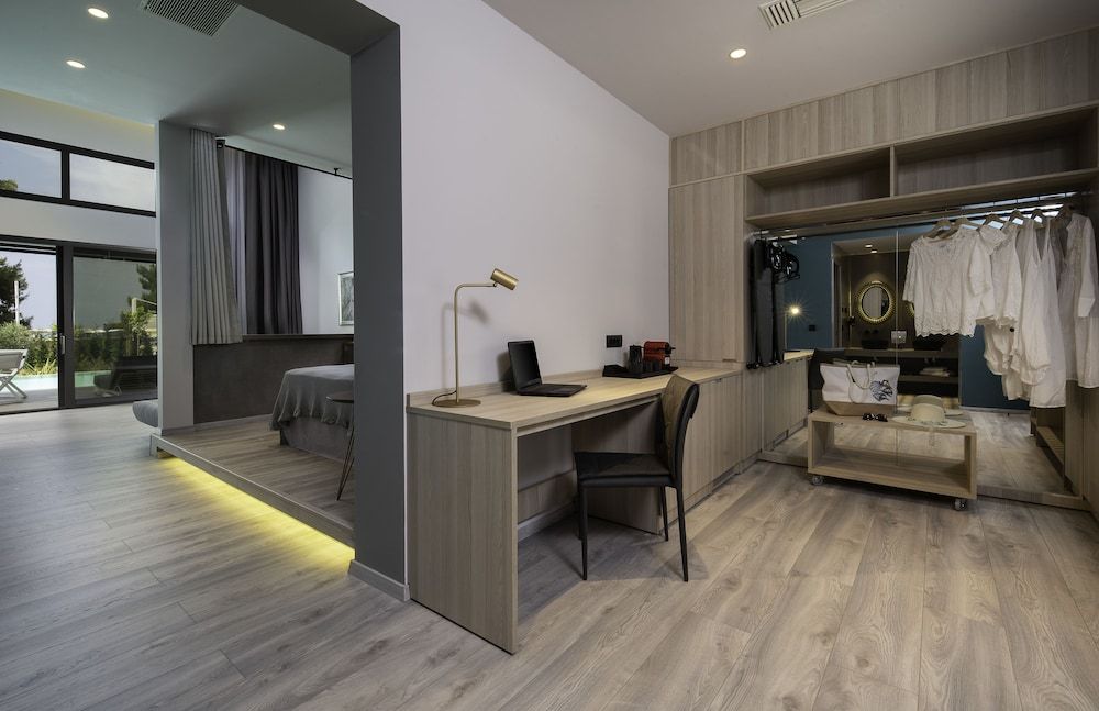 Deluxe Suite, Private Pool