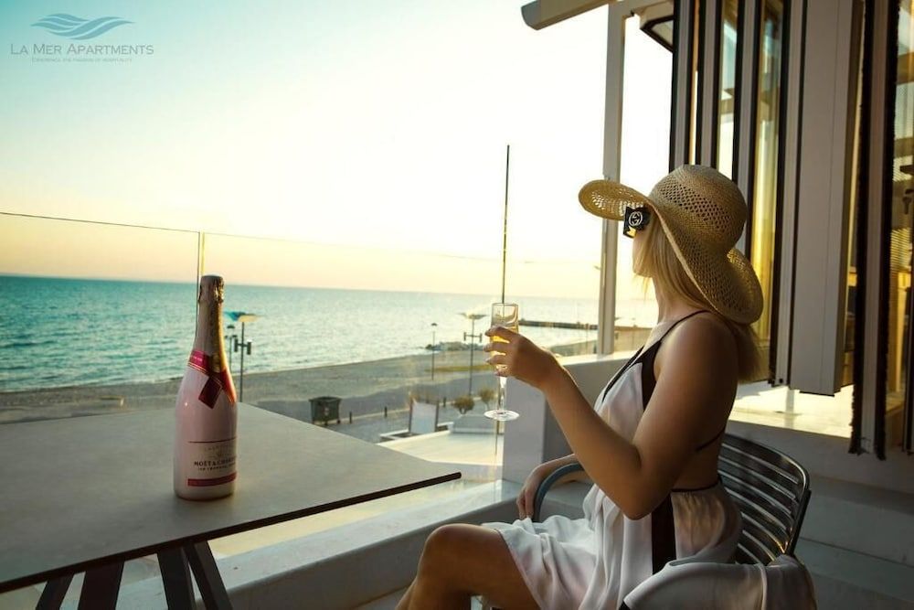 La Mer Apartments Luxury Suite, Sea View 4