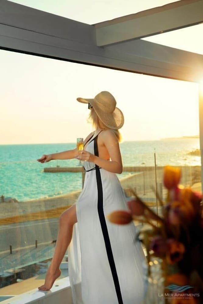 La Mer Apartments Luxury Suite, Sea View 5