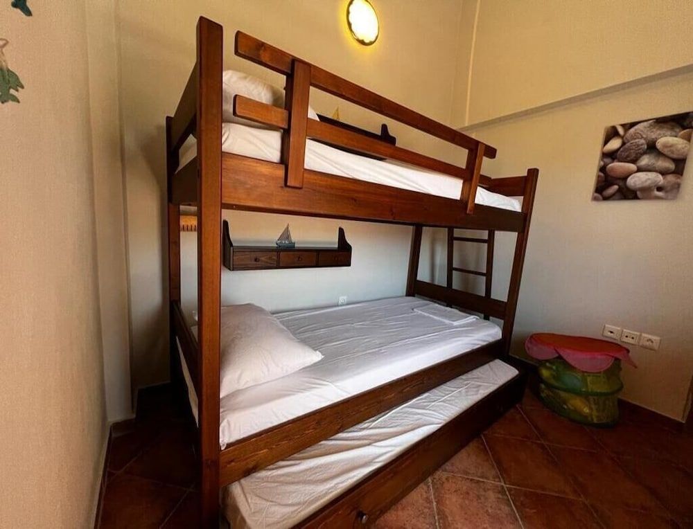 House, 3 Bedrooms, Balcony, Garden View