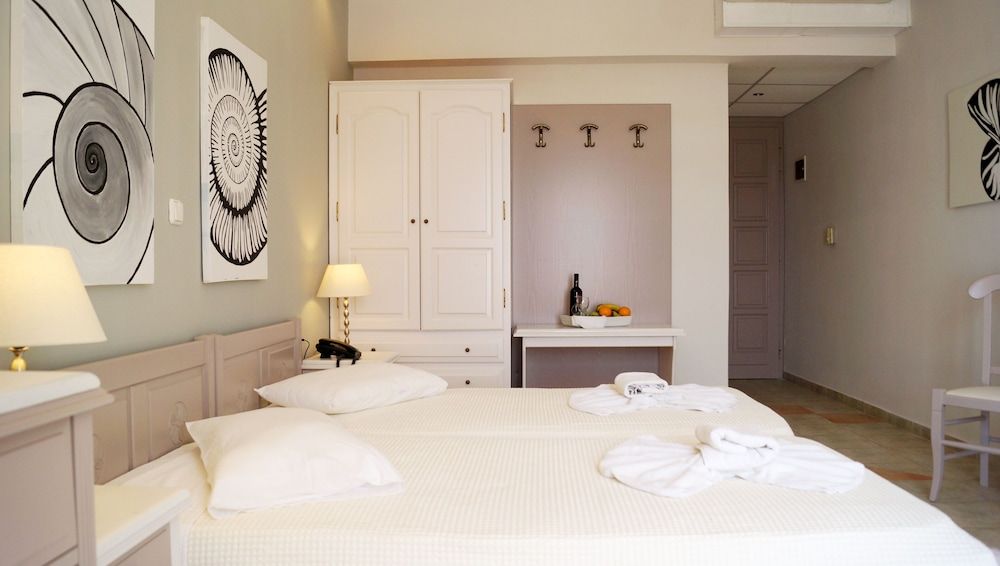 Standard Room with Sea View & Balcony