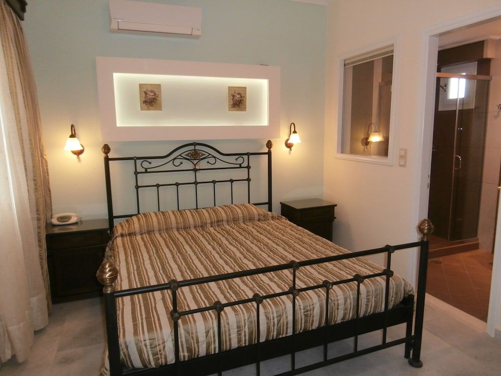 Hotel Katerina Economy Apartment, 1 Bedroom (Semi Basement) 2