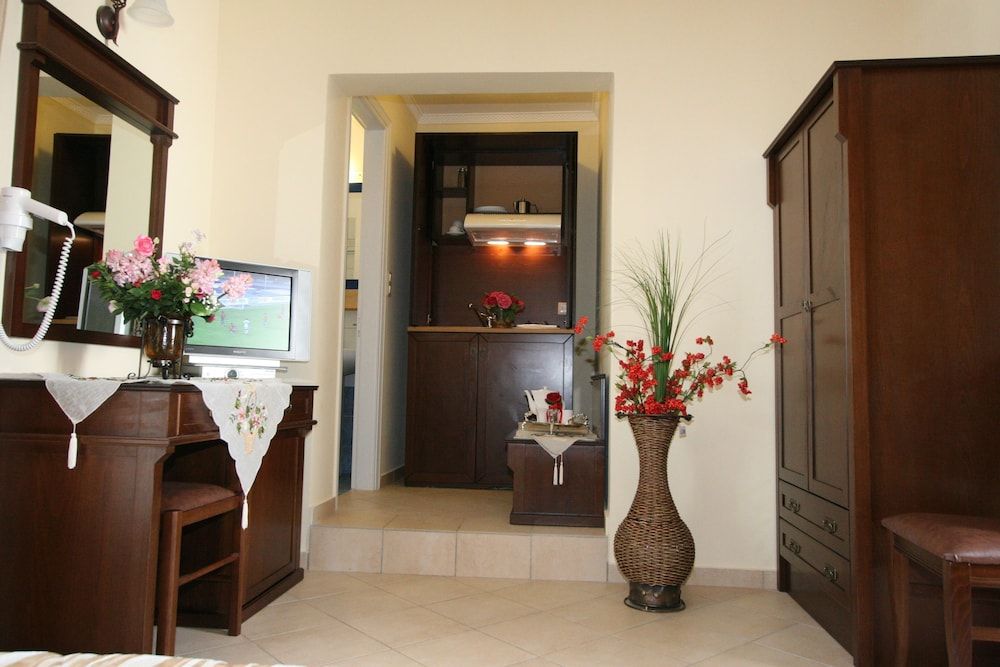 Hotel Katerina Studio (3 Adults) 11