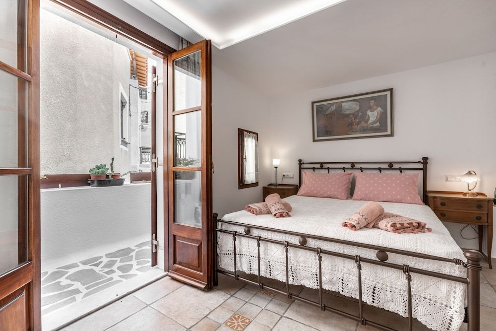 Arco Naxos Luxury Apartments Grand Apartment 4