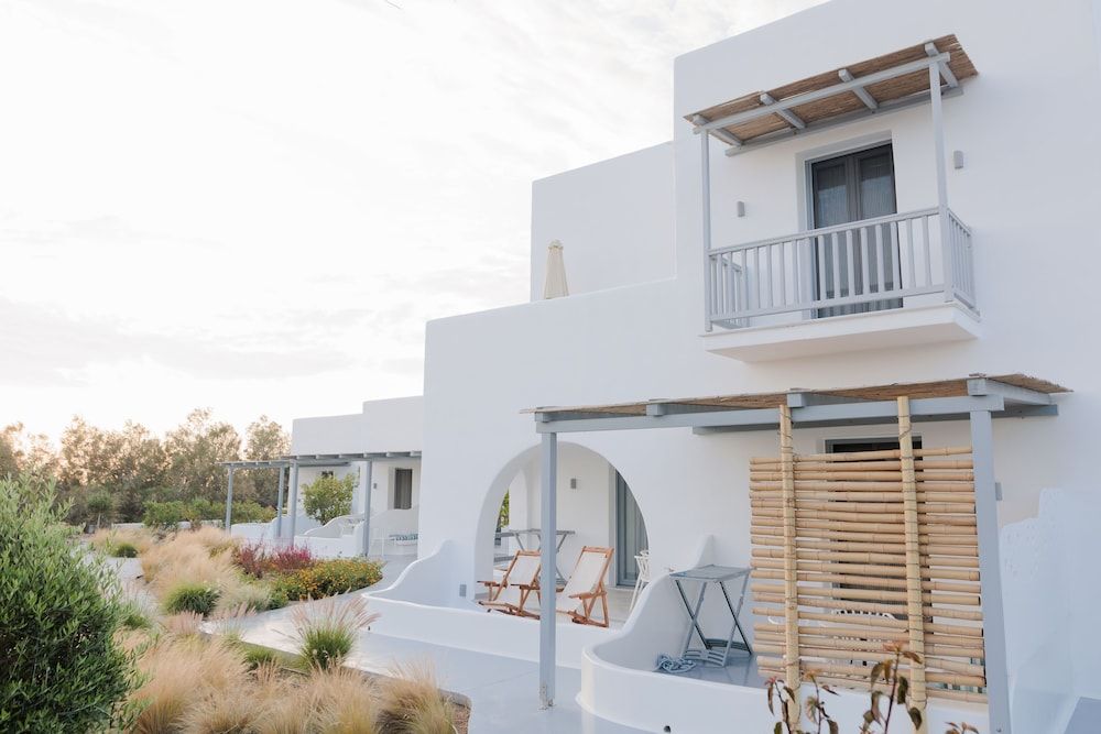 Crystal Mare Suites