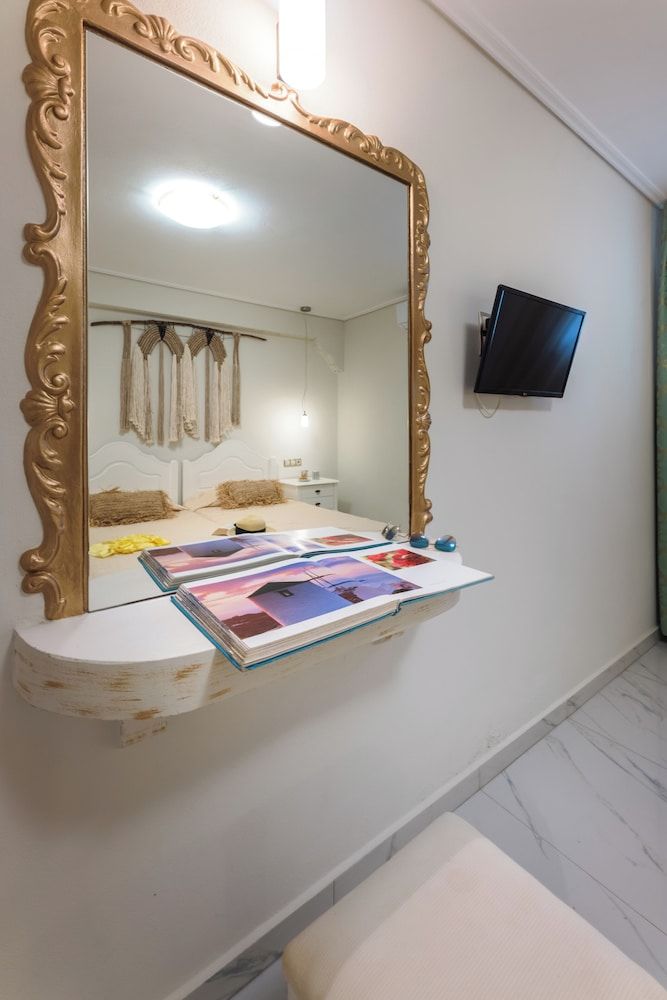 Aegean Palace Grand Suite, Private Pool 8