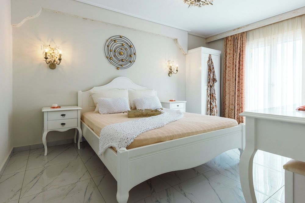 Aegean Palace Grand Suite, Private Pool 3