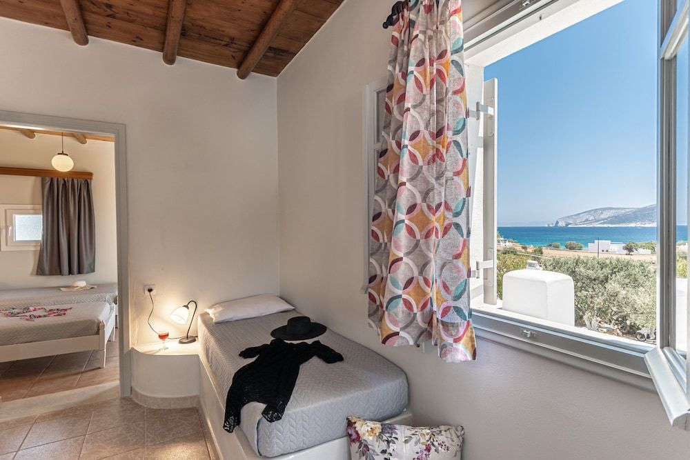 Grand Room, Sea View