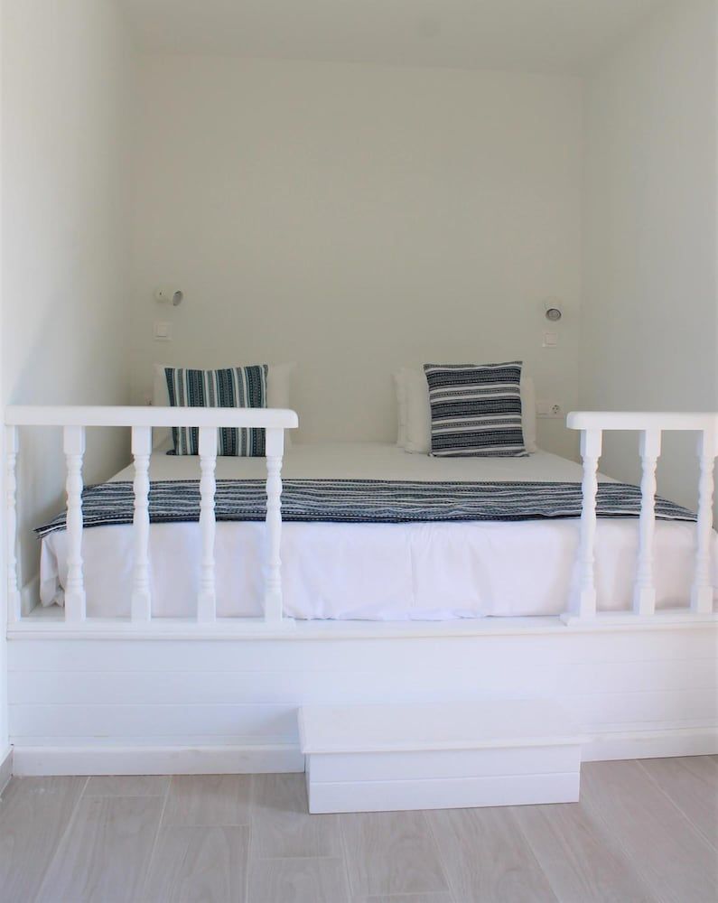Traditional Room, Partial Sea View