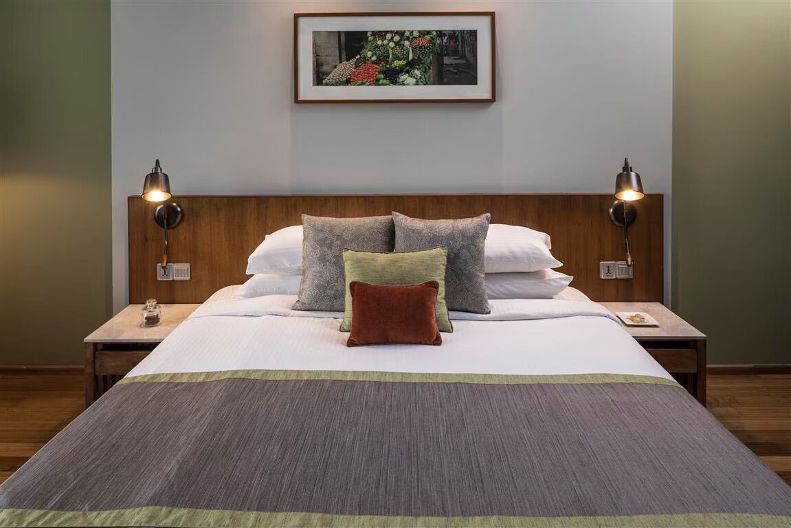 The Park Navi Mumbai Deluxe Room, 1 King Bed 2