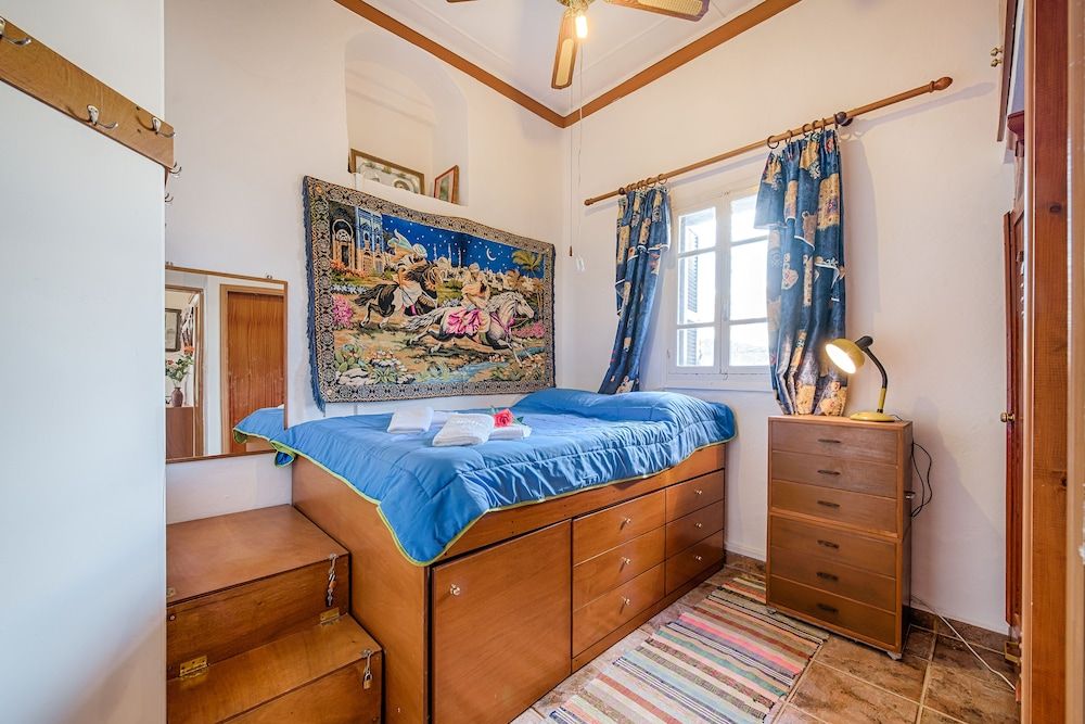 House, 3 Bedrooms, Partial Sea View